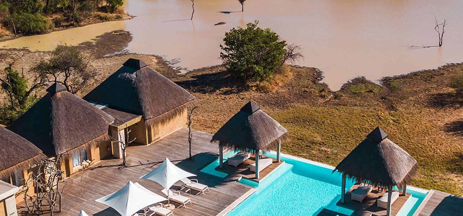 KAPAMA RIVER LODGE _0010_Kapama-River-Lodge-Spa-Wellness-aerial